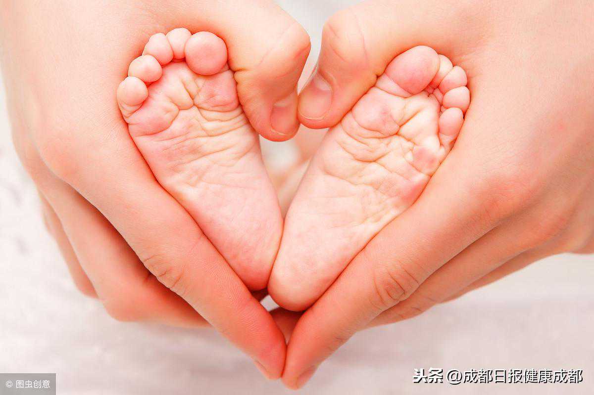快救胎儿！香港夫妇7次试管婴儿终获成功，成都探亲却突发状况
